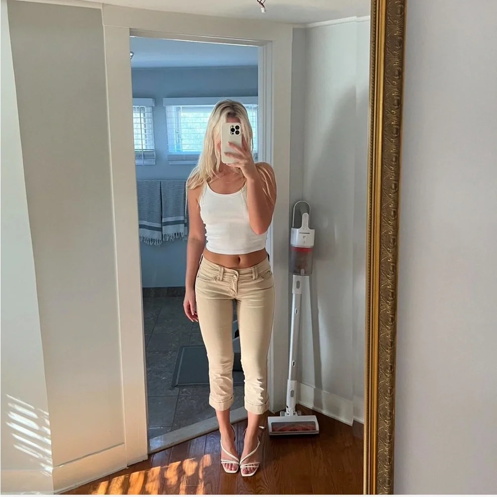 Capris - Picture 1 of 4